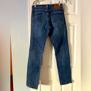 Levi's. Lot 511. Medium wash. 32 x 34.